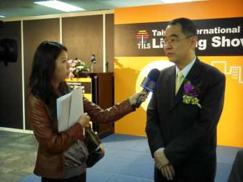 記者採訪張孔誠理事長